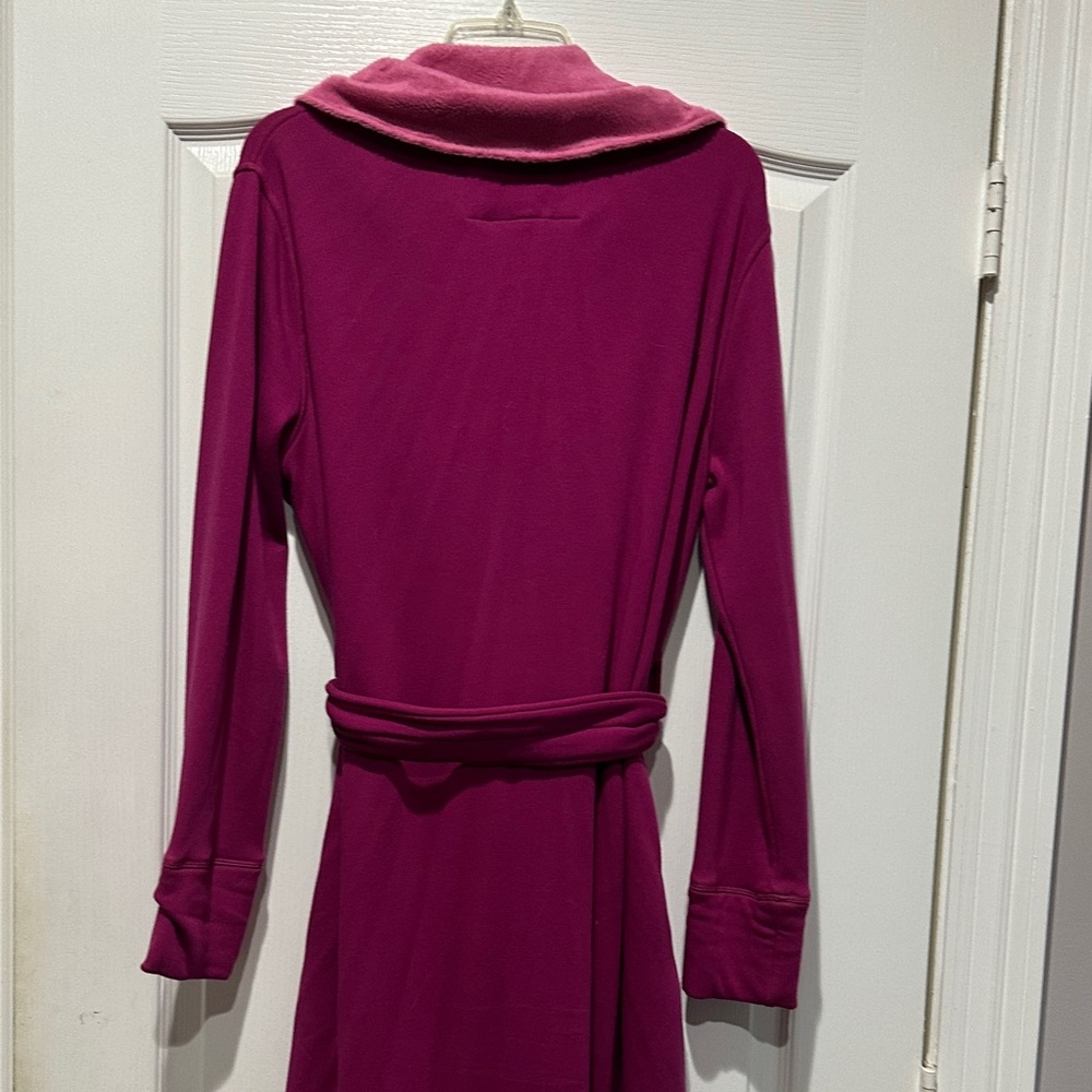 UGG Women's Fuchsia and Light Pink Robe - Picture 4 of 5